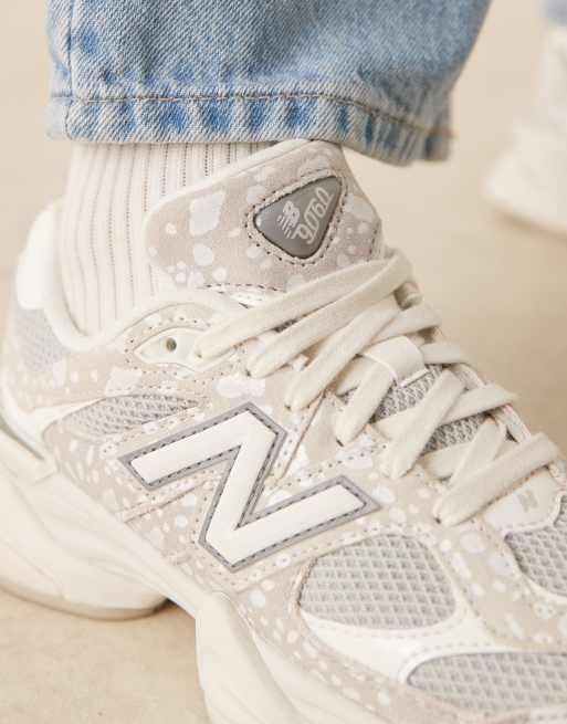 New Balance – 9060 – Grå träningsskor med djurmönster, 4 av 5