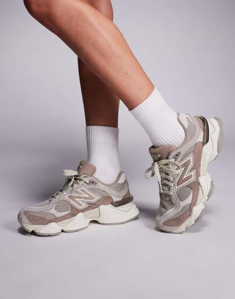 New Balance - 9060 sneakers in bruin - view 1
