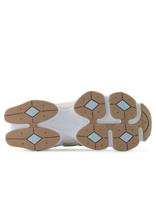 New balance 9060 sneakers in off white and beige detail