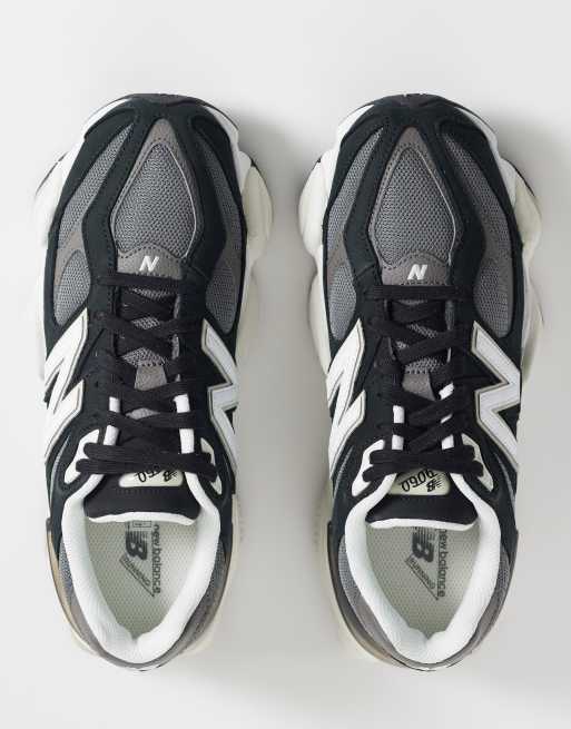 New Balance - 9060 - Sneakers in zwart en wit, 3 van 5