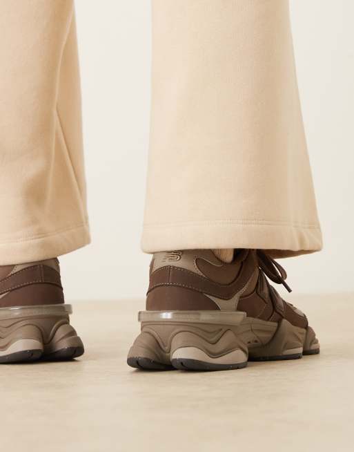 New Balance - 9060 - Uniseks sneakers in chocoladebruin, 3 van 5
