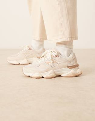 New Balance - 9060 - Unisex - Sneakers in Beige-Neutral