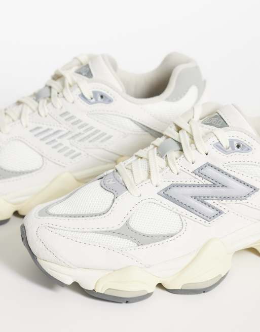 New Balance – 9060 – Vita sneakers med grå, metalliska detaljer, 4 av 5