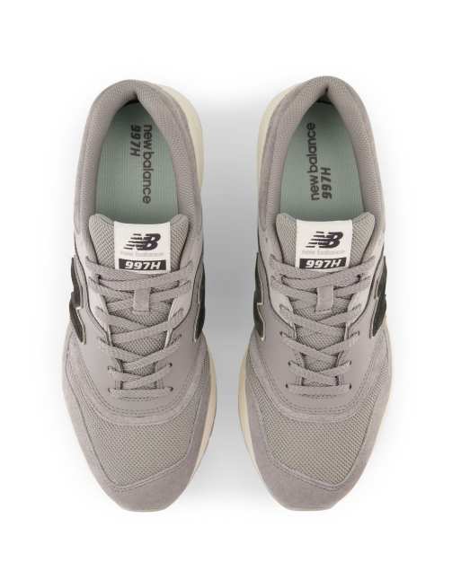 New balance 997 hot sale trainers in grey