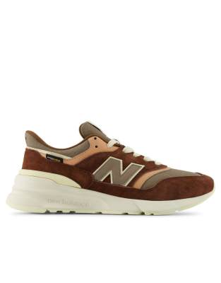 New Balance - 997R - Sneaker in Braun