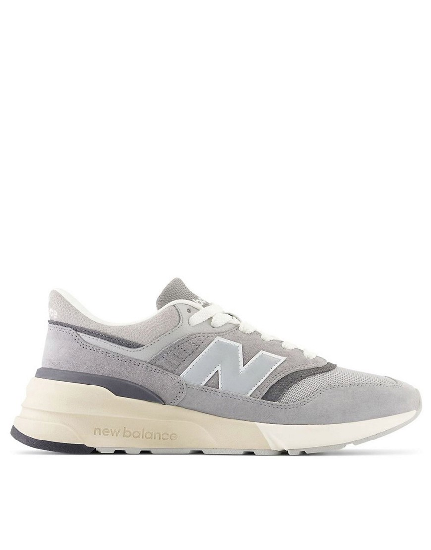 New Balance 997R trainers in grey