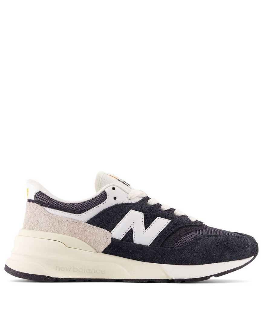 New Balance 997r trainers in grey