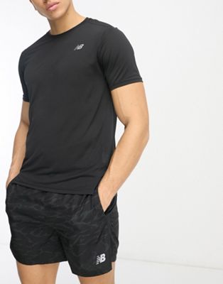 New Balance Accelerate t-shirt in black