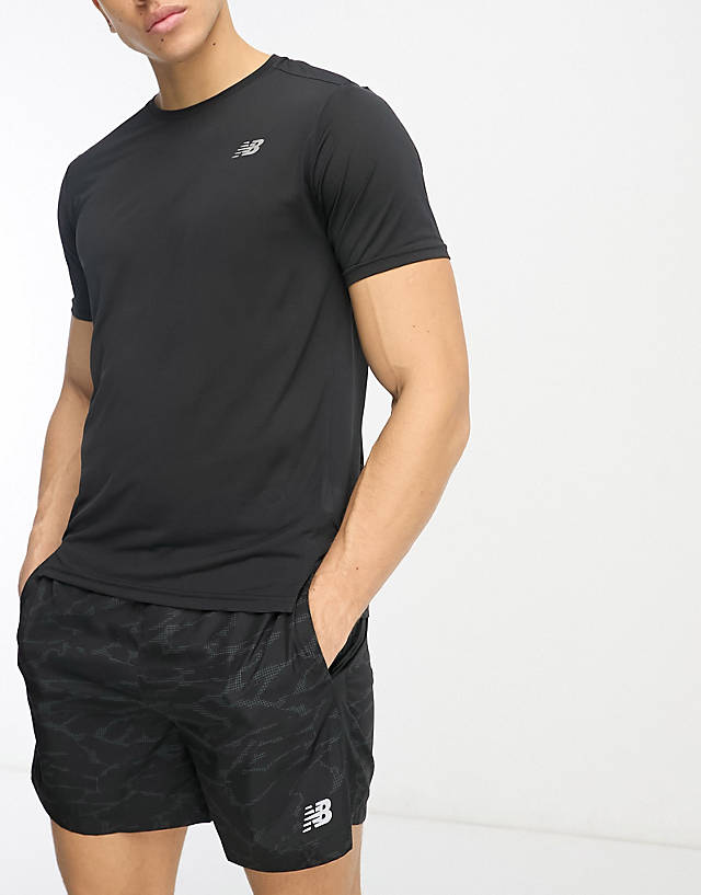 New Balance - accelerate t-shirt in black