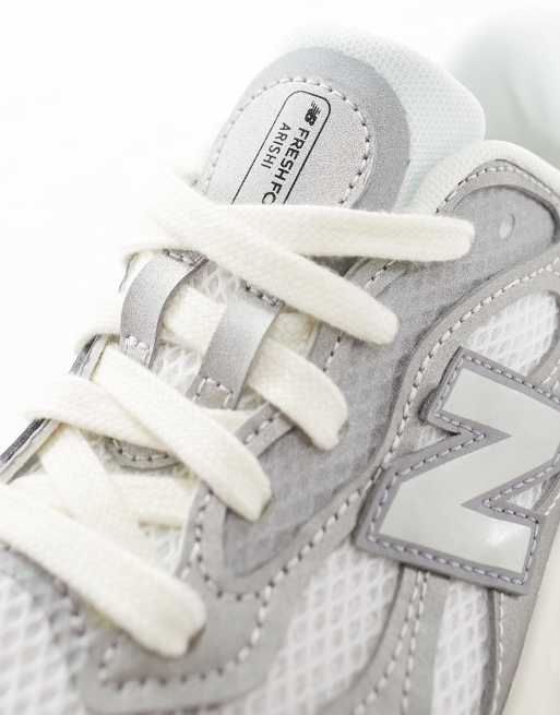 New Balance – Arishi – Laufschuhe in Silber , 4 von 5