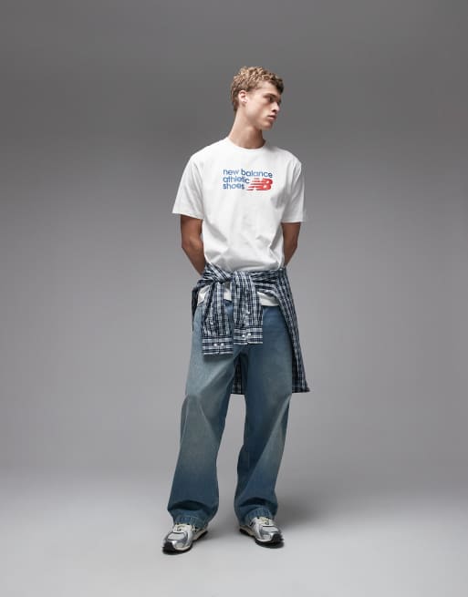 New Balance Athletics premium relaxed chest logo t-shirt in off white, 2 of 5