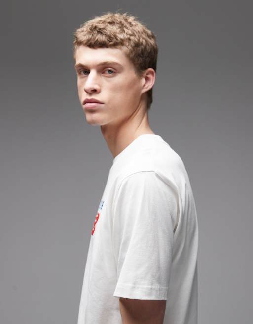 New Balance Athletics premium relaxed chest logo t-shirt in off white, 4 of 5