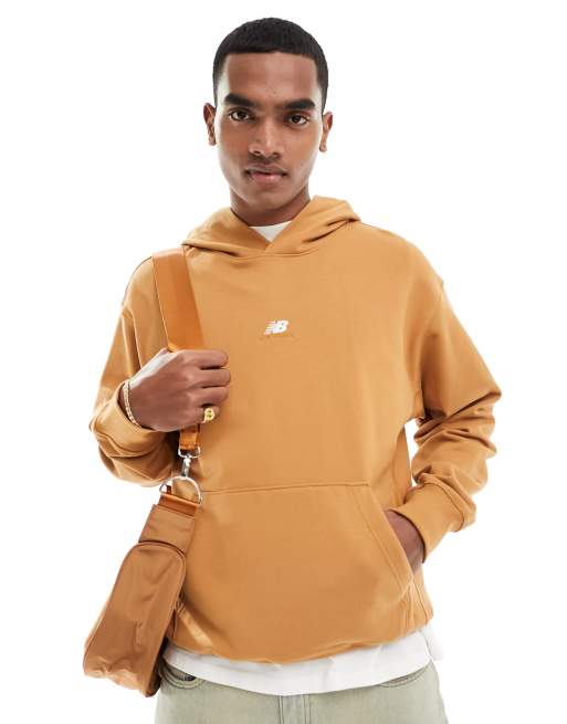 New Balance – Athletics Remastered – Frottee-Kapuzenpullover in Braun mit Grafik