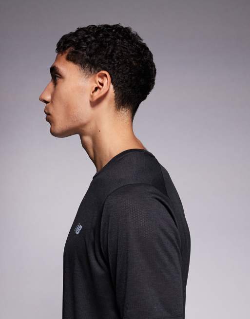 New Balance - Athletics - T-shirt in zwart, 4 van 5