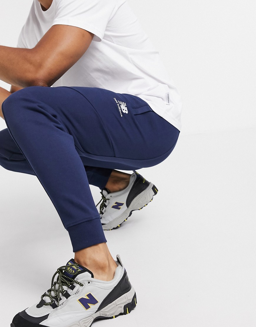New Balance - Athletics Village - Sweatpants met logo in marineblauw