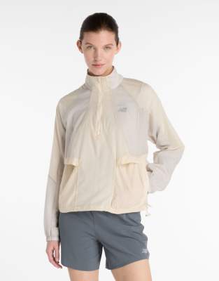 New Balance - Better Run - Wasserabweisende Jacke in Braun-Neutral