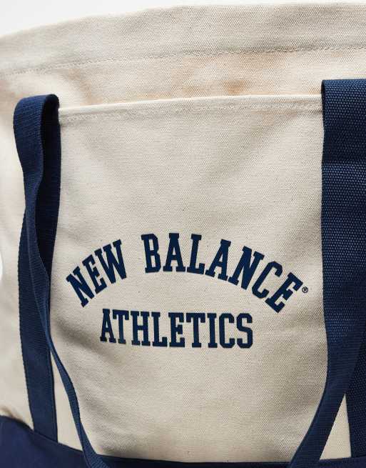 New Balance - Borsa shopping in tela bianca e blu navy con logo e scritta “Athletics”, 2 di 3