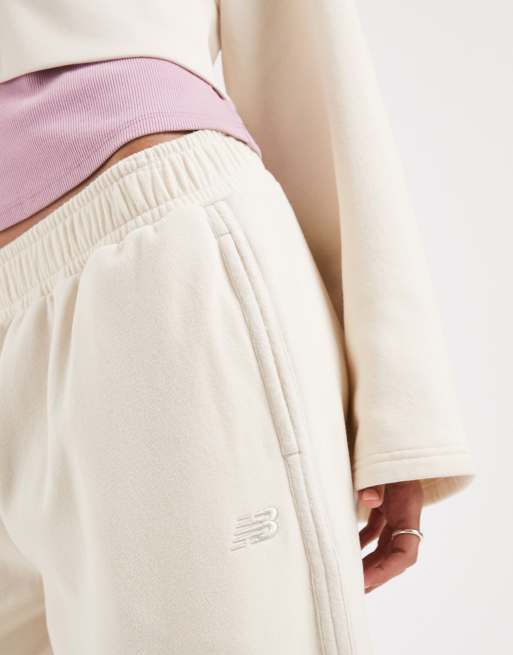 New Balance brushed coastal fleece pant in beige, 3 of 5
