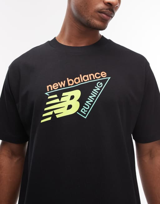 New Balance - Classic - T-shirt met drie logo's in zwart, 5 van 5