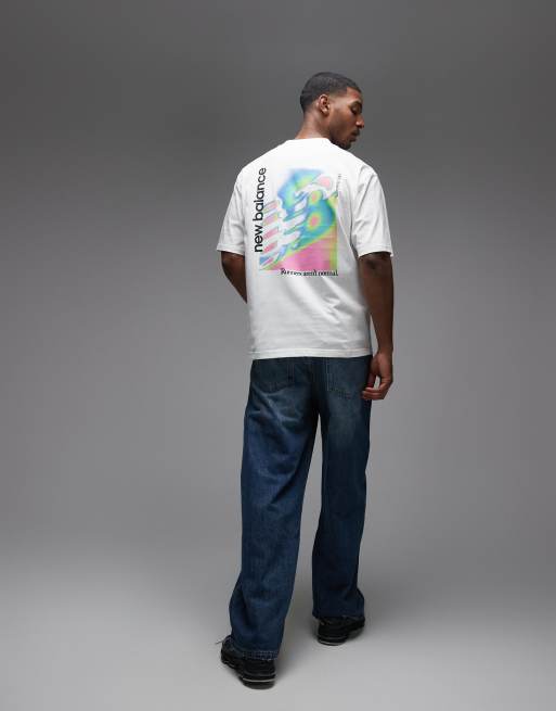 New Balance Classic tri-logo heat map t-shirt in white, 2 of 5