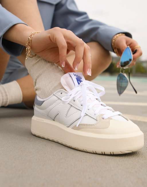 New Balance - CT302 - Sneakers met plateauzool in wit en blauw