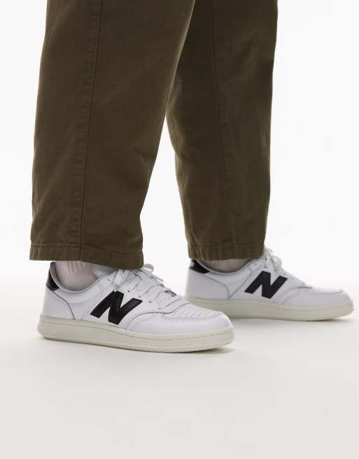 New Balance - CT500 - Sneakers bianche in pelle con dettagli blu navy