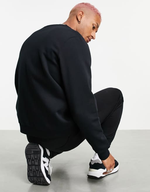 New Balance – Czarna bluza z logo – tylko w ASOS, 2 z 4