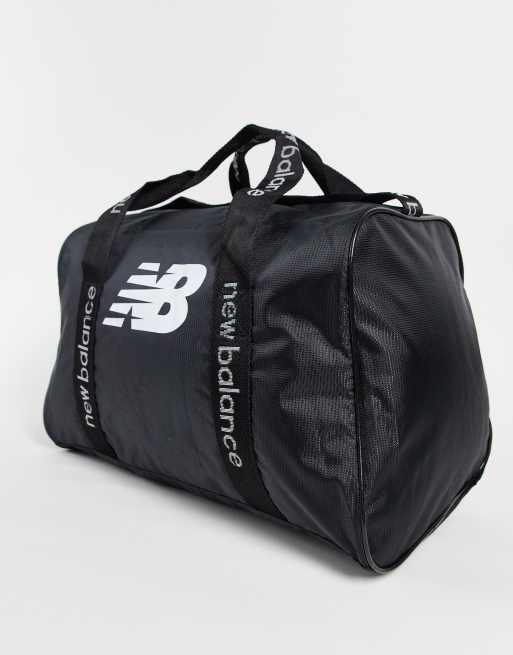 New Balance – Czarna torba sportowa z logo