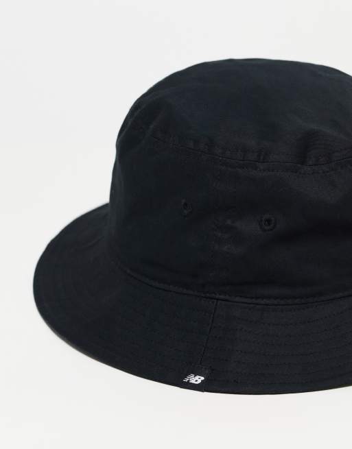 New Balance – Czarny kapelusz typu bucket z logo, 3 z 4