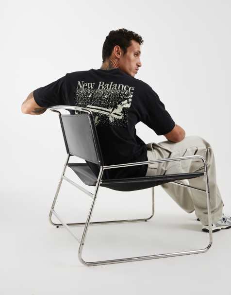 New Balance - Digitally Remastered Hands - T-shirt in zwart - view 1