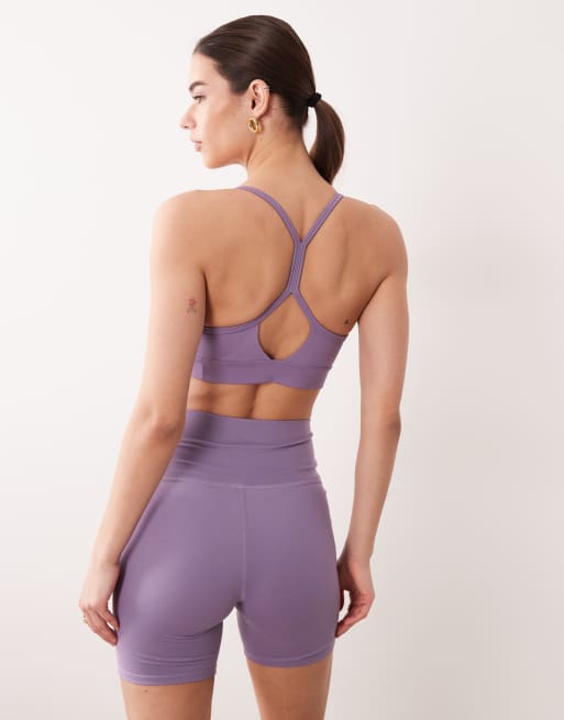 New Balance – Essential Yoga – Lila sportbehå, 3 av 4