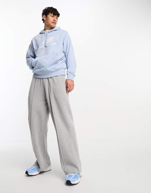 New Balance – Essentials – Ljusblå huvtröja i fleece med logga, 3 av 4