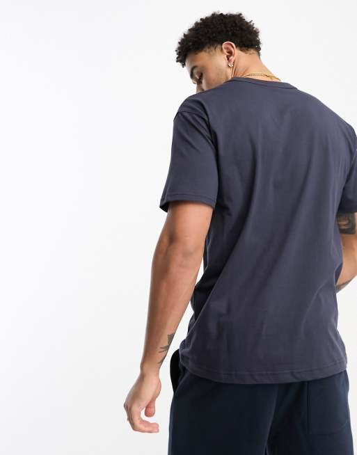 New Balance – Essentials Novelty – T-Shirt in Marineblau mit Logo, 3 von 4