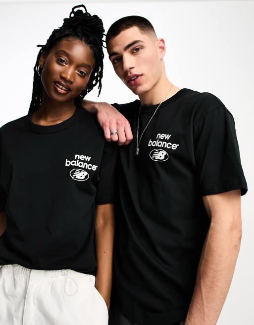 New Balance – Essentials – Svart t-shirt med logga
