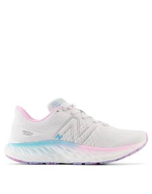 New Balance - Evoz - Sneaker in Grau