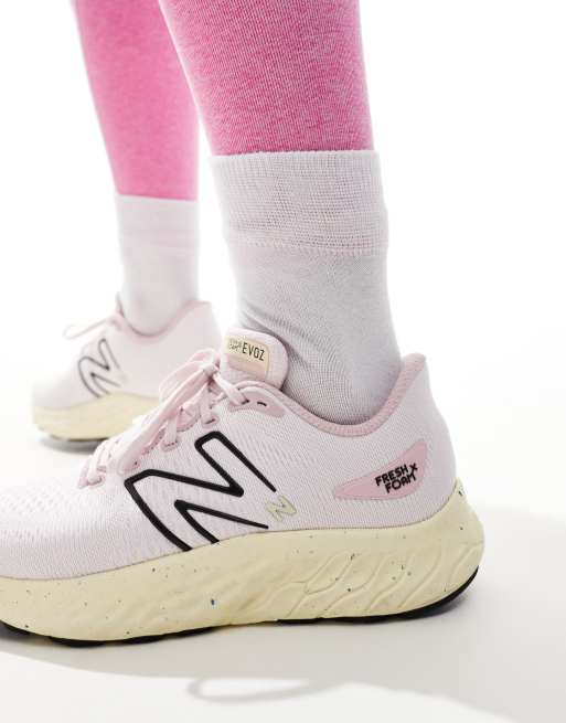 New Balance - Evoz - Sneakers da corsa rosa chiaro, 5 di 5