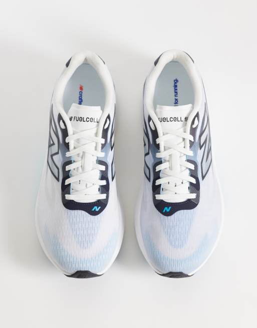 New Balance Flite-R löparskor i vitt och blått, 3 av 5