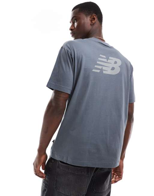 New Balance - Flying NB - T-shirt met print op de achterkant in donkergrijs