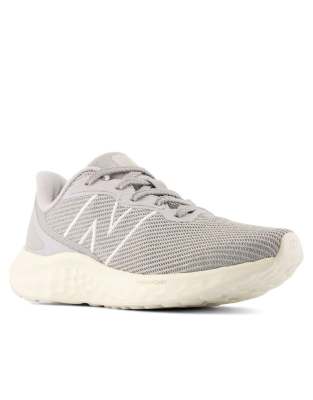 New Balance - Fresh Foam Arishi V4 - Laufsneaker in Grau