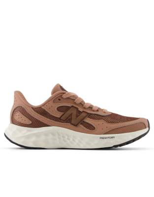 New Balance - Fresh Foam Arishi V4 Tiralux - Sneaker in Erdrutsch-Braun