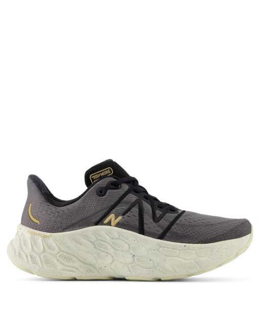 New Balance – Fresh Foam X More V4 – Sneaker in Schwarz