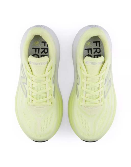 New Balance Fresh foam x more v6 sneakers in fennel seed, 4 van 4