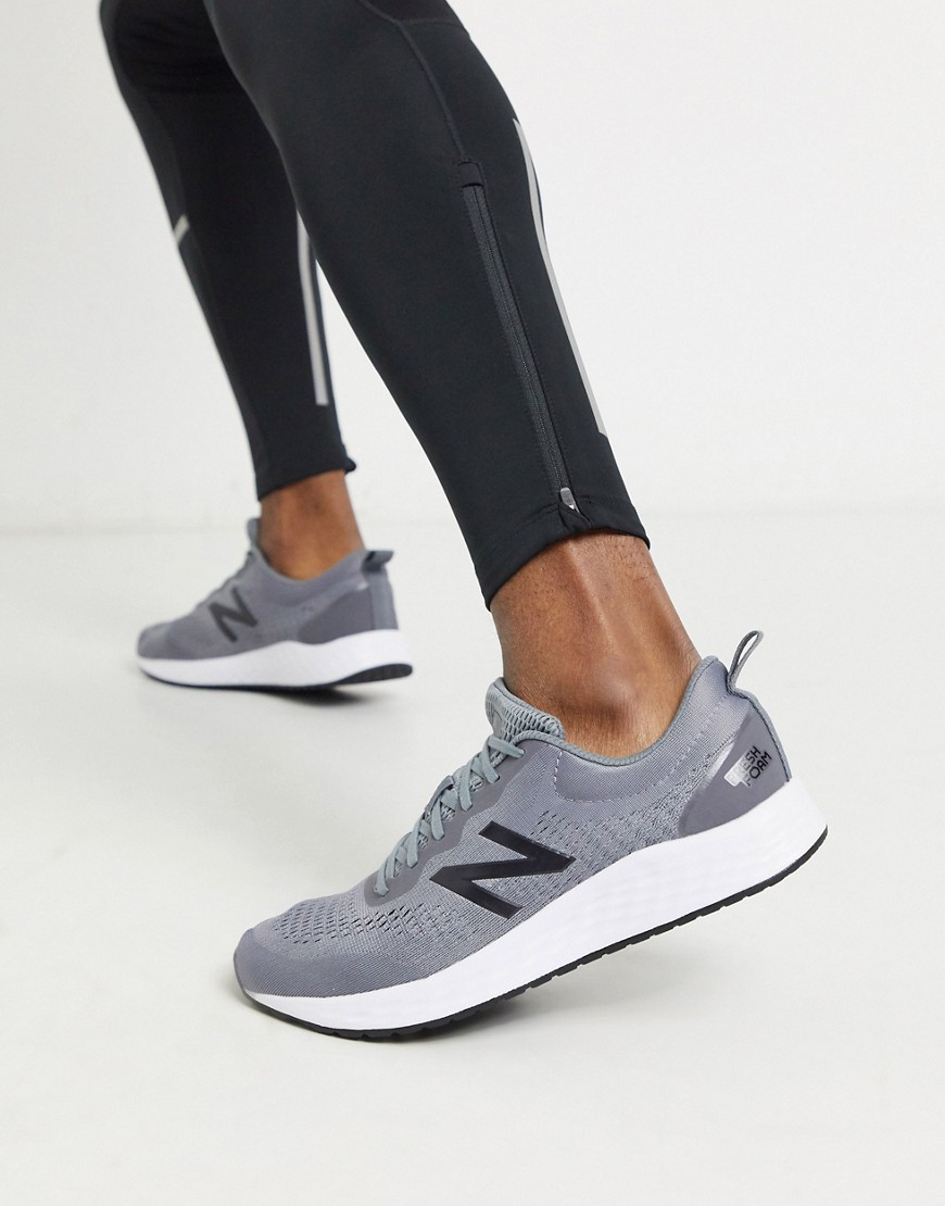 New Balance - freshfoam arishi - Sneakers in grijs