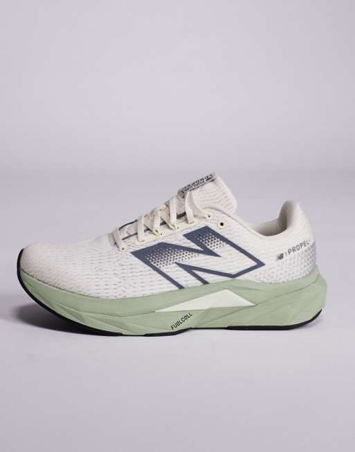New Balance - Fuelcell Propel - Beige og grønne løbesneakers, 2 af 5