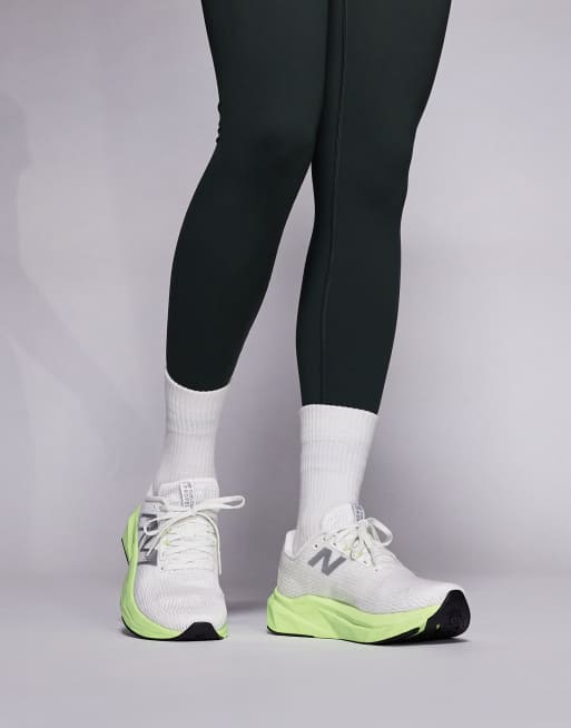 New Balance - Fuelcell Propel - Sneakers da corsa beige e giallo neon, 5 di 5