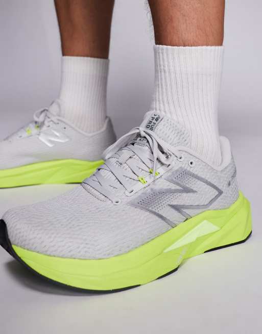 New Balance - Fuelcell Propel - Sneakers da corsa grigie e verde neon, 3 di 5