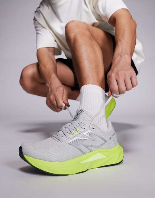 New Balance - Fuelcell Propel - Sneakers da corsa grigie e verde neon, 5 di 5