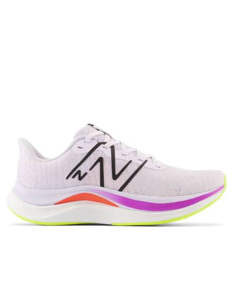 New Balance Fuelcell propel v4 trainers in purple - view 1