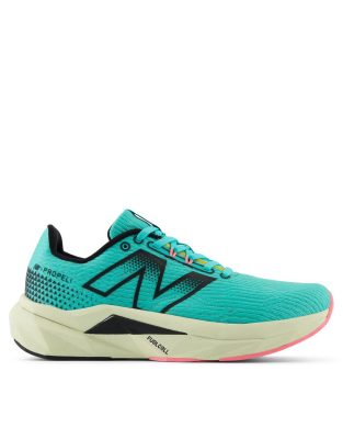 New Balance - FuelCell Propel V5 - Sneaker in Grün