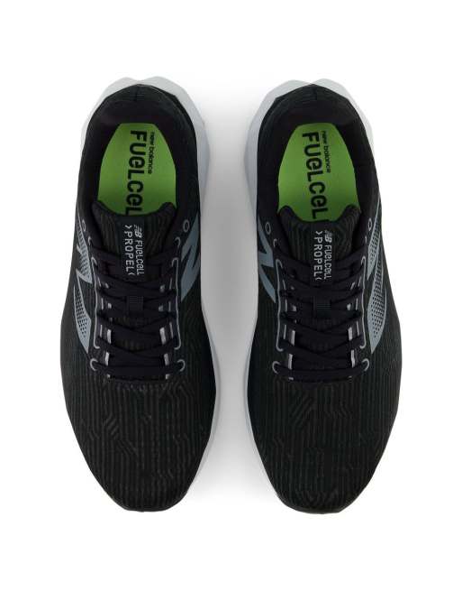 New Balance Fuelcell Propel v5 trainers in black, 3 of 4